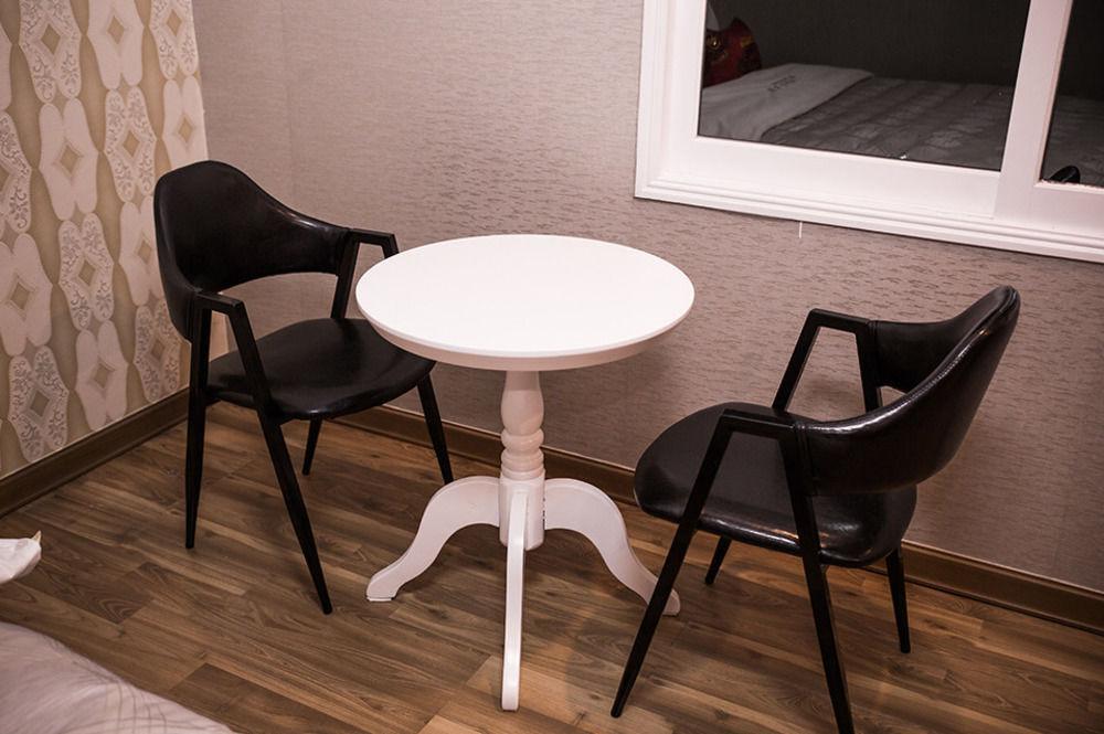 Picasso Motel Haeundae Пусан Екстер'єр фото