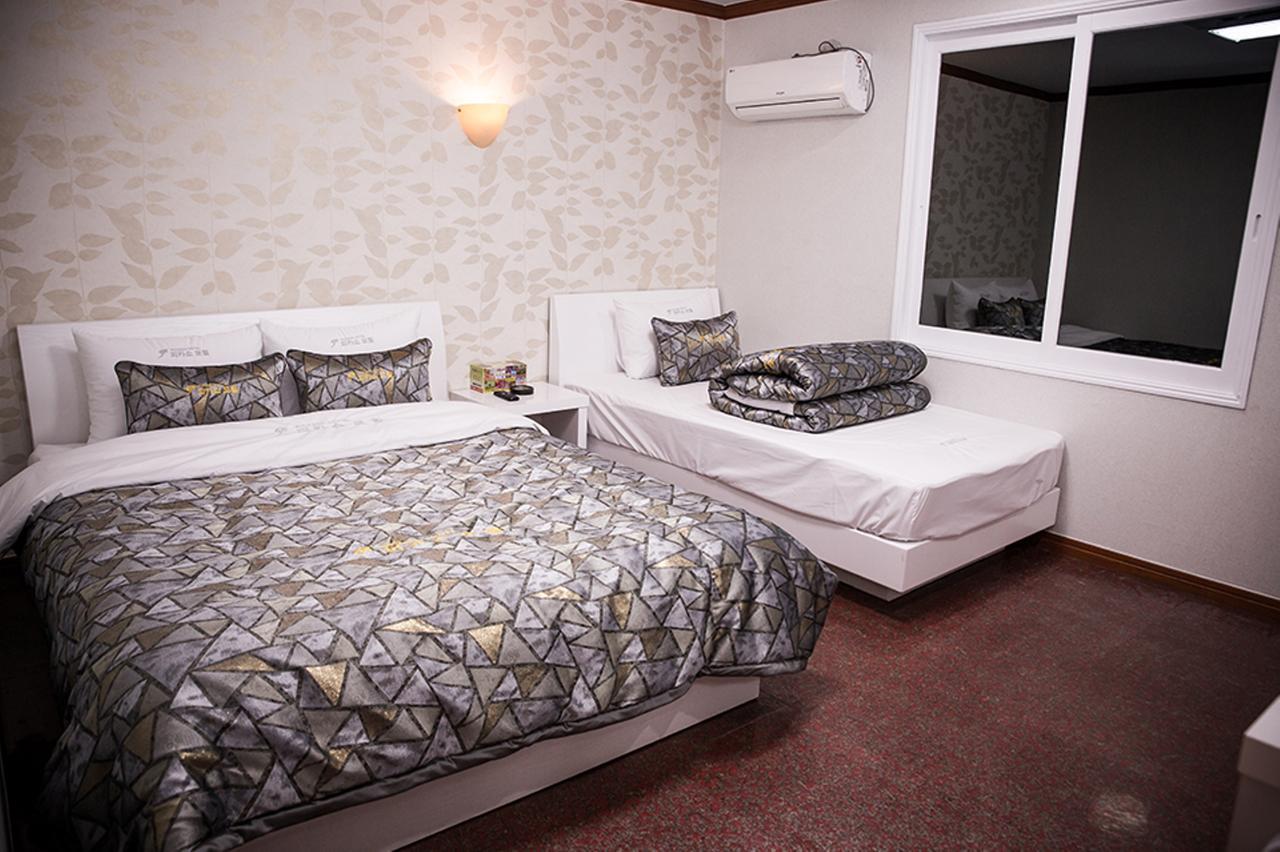 Picasso Motel Haeundae Пусан Екстер'єр фото