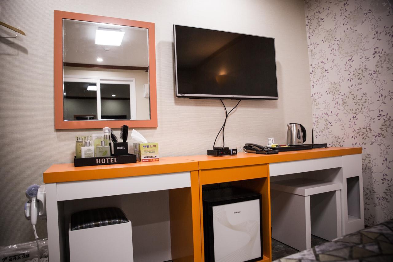 Picasso Motel Haeundae Пусан Екстер'єр фото