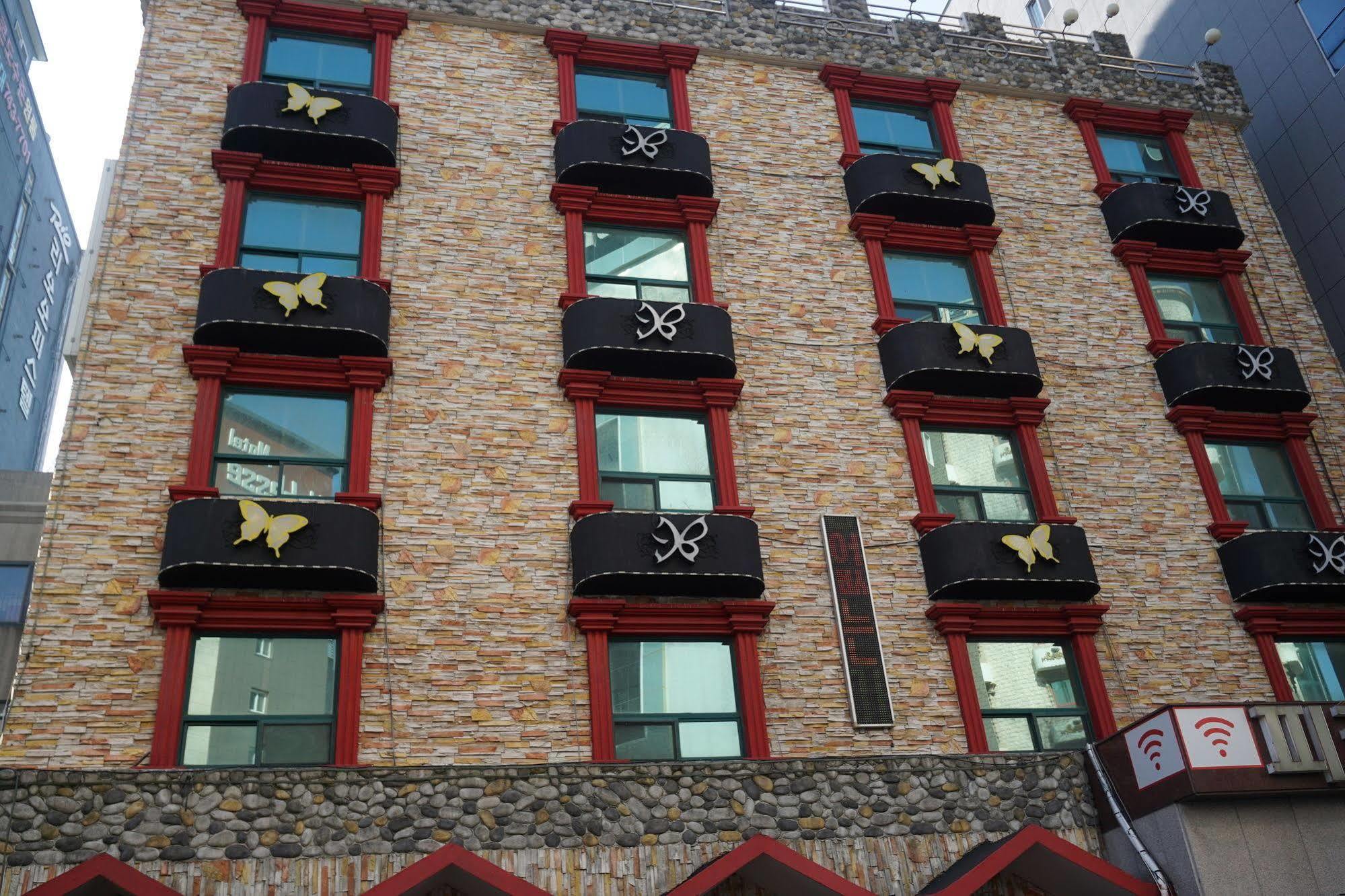 Picasso Motel Haeundae Пусан Екстер'єр фото